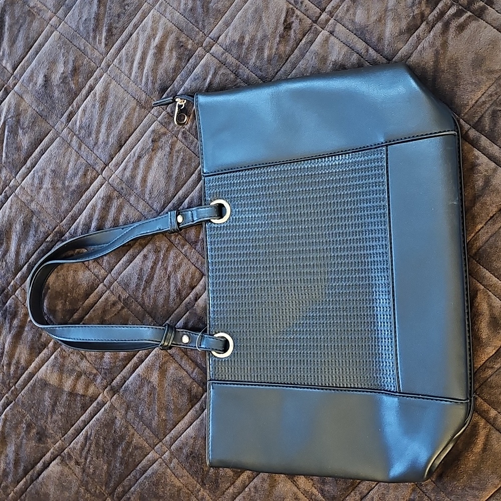 Handbag - Picture 3 of 16